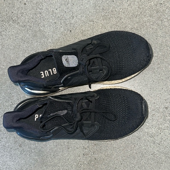 Adidas ultra boost shoes - Picture 2 of 5